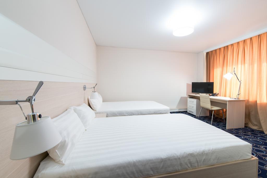 Apart Hotel 92/2 Karaganda Exterior photo