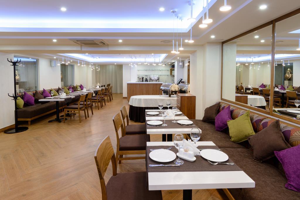 Apart Hotel 92/2 Karaganda Exterior photo